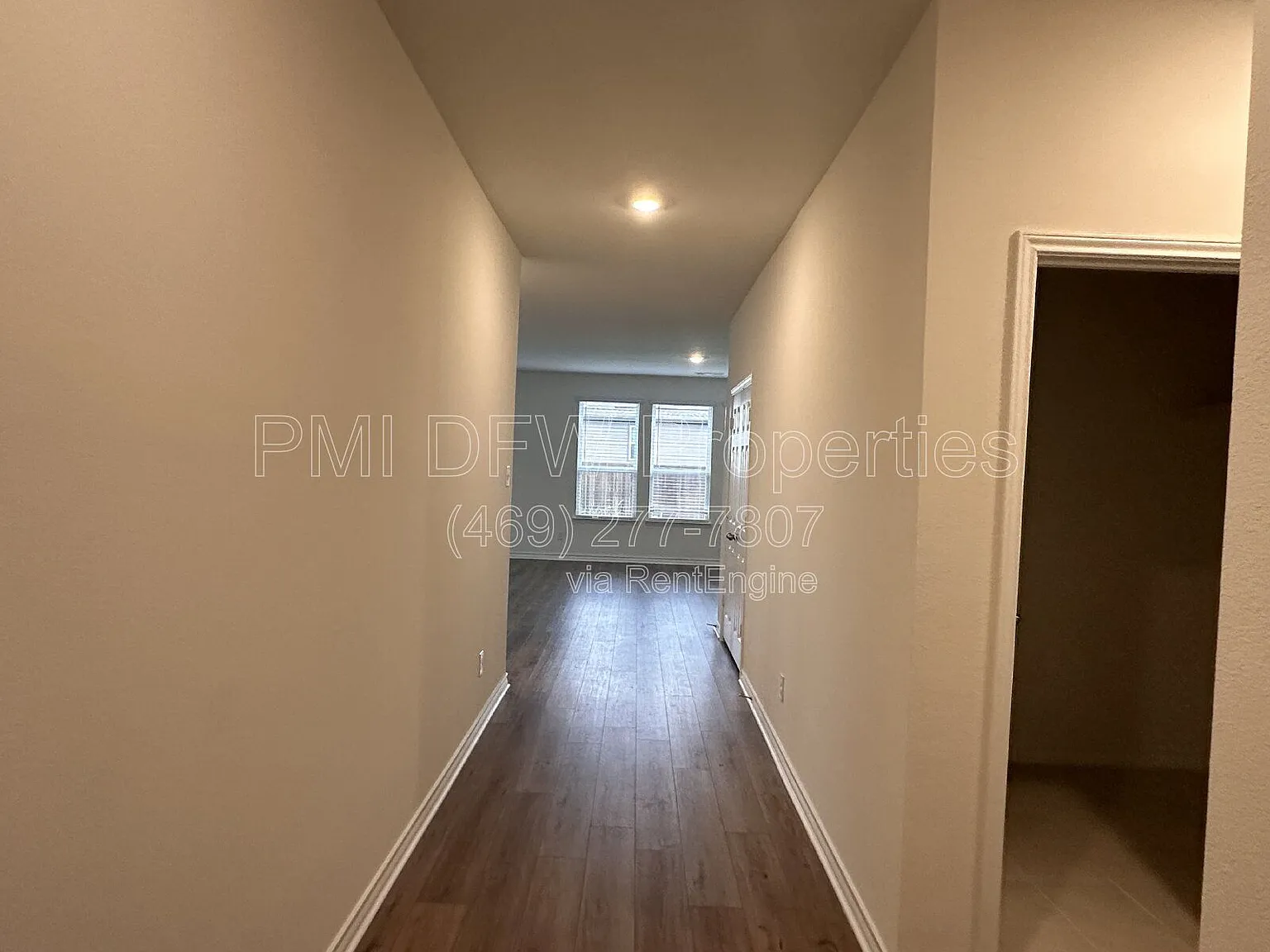 4 bed, 2.0 bath, 2209 sqft, $2,150 — Photo 2
