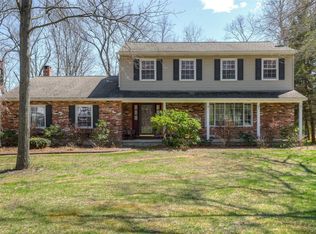 60 Thornhill Dr, Pleasant Valley, NY 12569