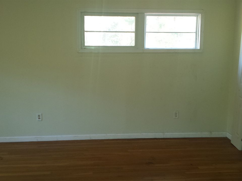 2nd image of 402 Alta Woods Blvd