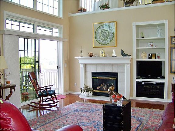 3rd image of 3946 Hedgewood Dr