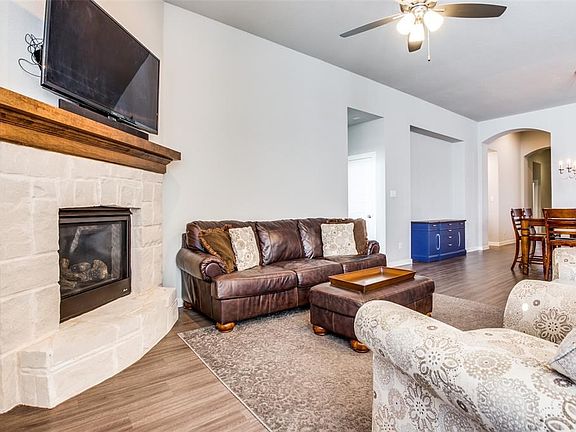 3rd image of 3801 Fawn Meadow Trl