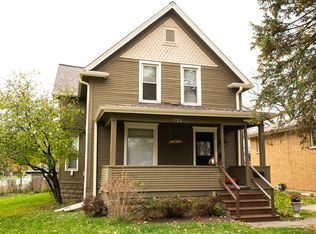125 S 13th St, St Charles, IL 60174