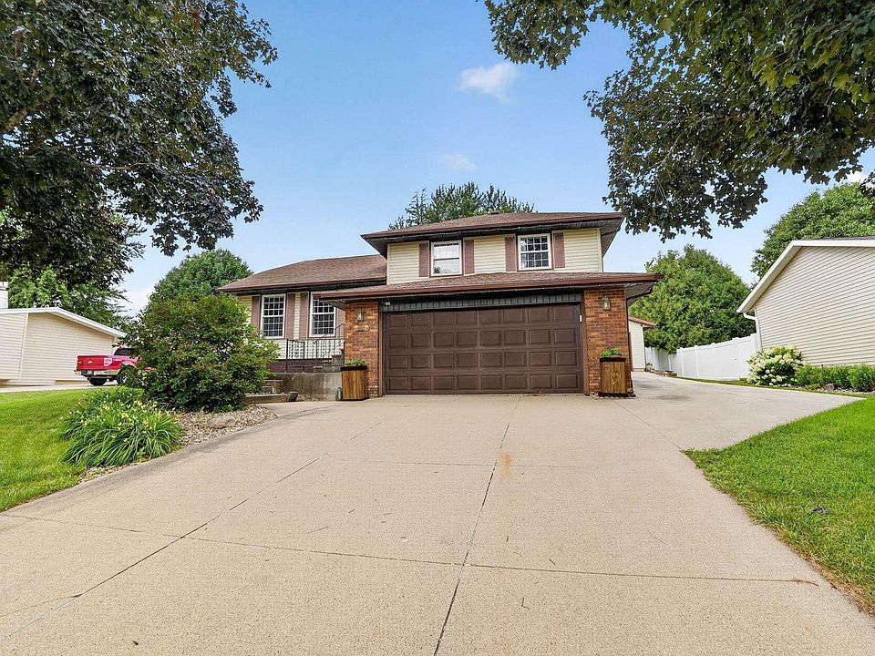 1st image of 332 Sunny Lane St