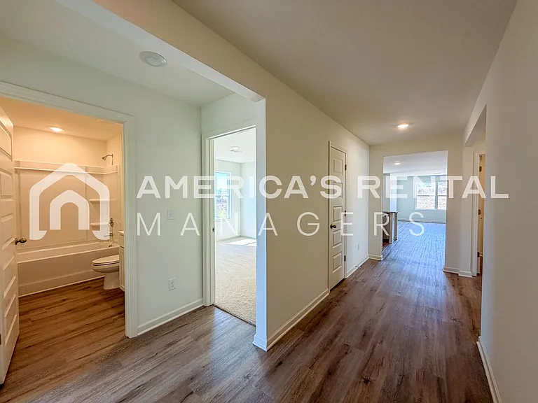 9230 Parkway Gardens Loop — Photo 7