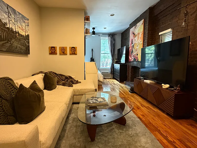424 W 46th St #2A — Photo 3