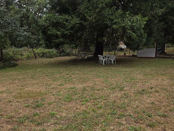 5th image of 422 Lou Gray Dr