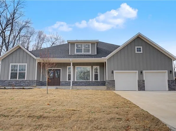 9 Selkirk Dr, Bella Vista, AR 72715