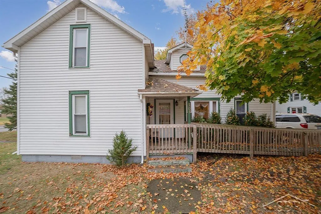 303 E Sexton St photo 1