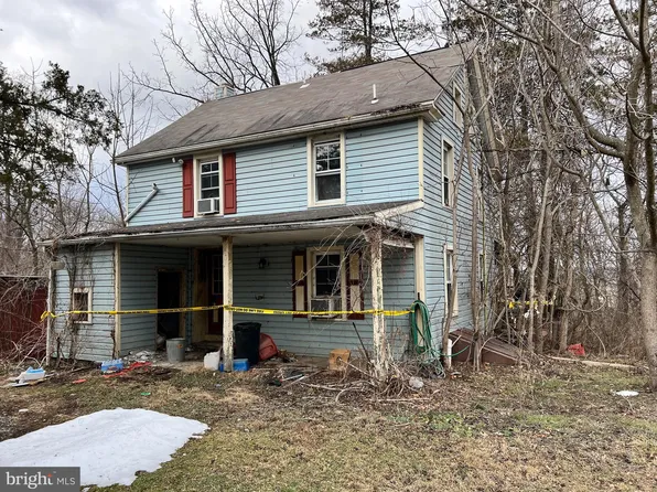 35 Witwer Ln, Fleetwood, PA 19522