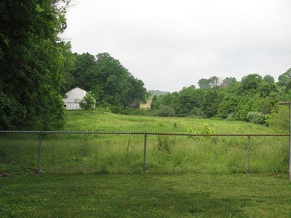 5th image of 10458 Alexandria Pike