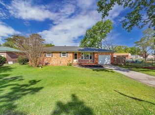 1104 Hawthorne Rd, Hanahan, SC 29410