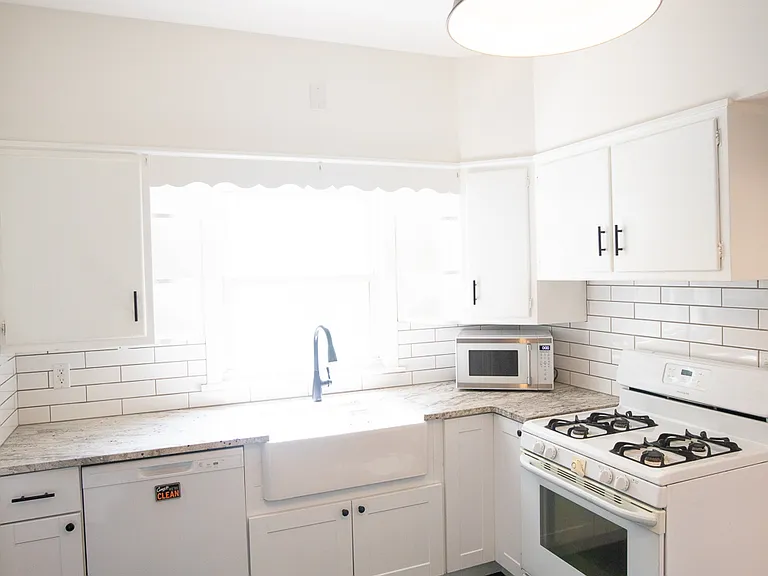 314 Buffalo Ave — Photo 2