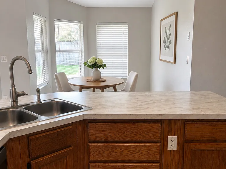 1874 N Prairie Dunes Ct — Photo 8