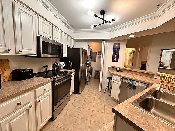 3rd image of 380 Marshland Rd APT C32