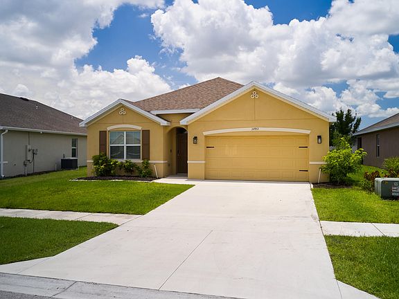 2nd image of 10953 SW Tessili Way