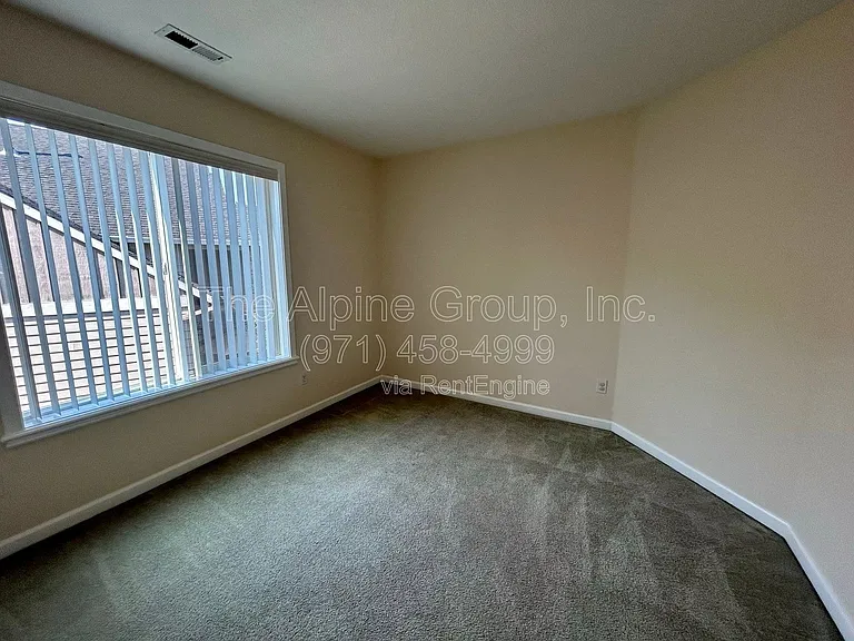 351 NW Kotrik Pl — Photo 30
