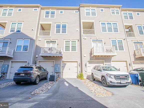 3rd image of 5307 S Center Dr #304D