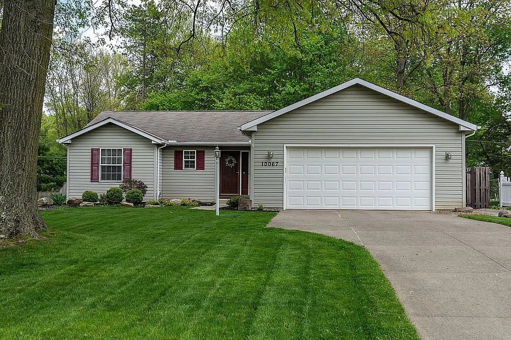 10067 Fairtree Dr photo 1