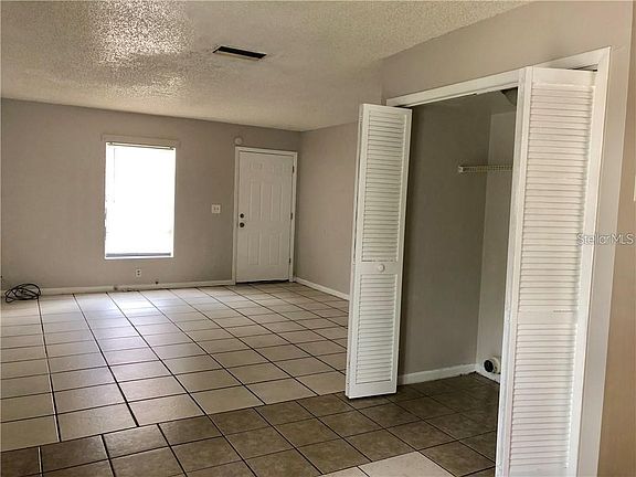3rd image of 8802 N Orangeview Ave #D