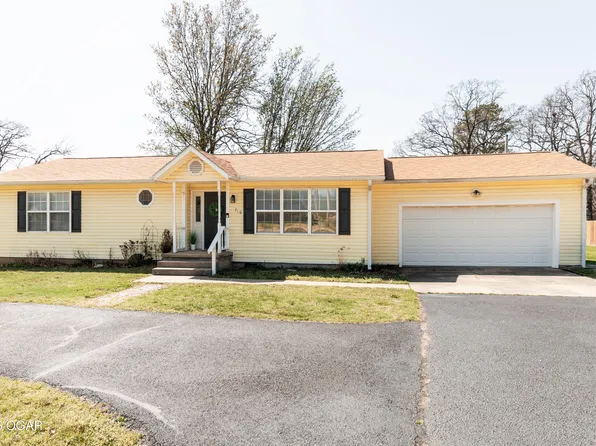 710 Briarbrook Dr, Carl Junction, MO 64834