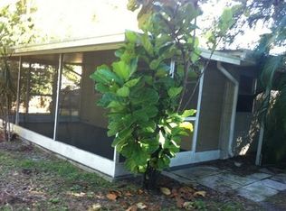 10965 71st Ave, Seminole, FL 33772