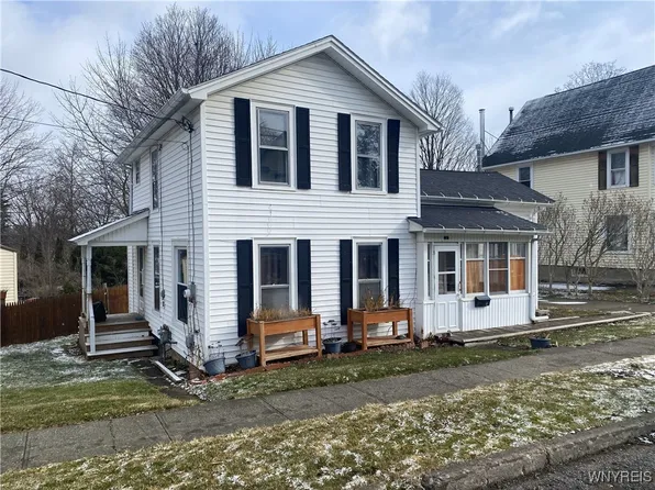 3 Watrous St, Perry, NY 14530