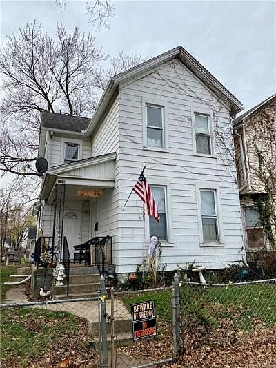 1st image of 109 S McGee St