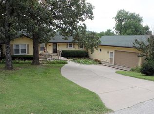 626 Santana Cir, Reeds Spring, MO 65737