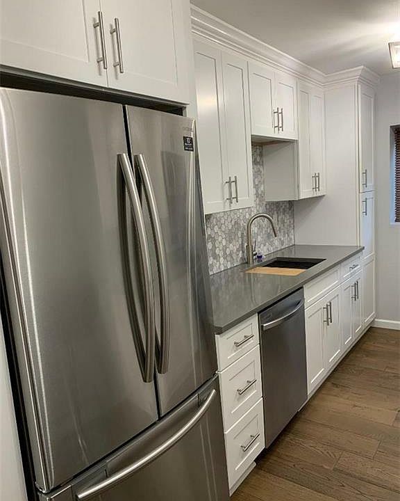 1st image of 290 High Ave APT E1