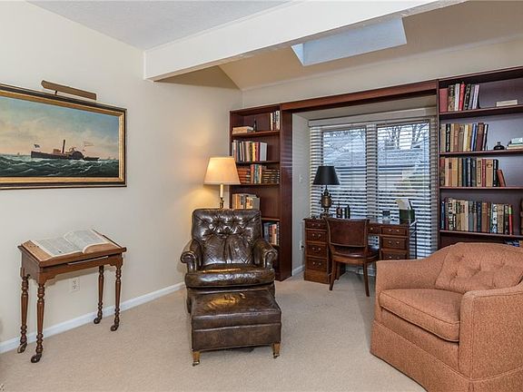 4th image of 3765 Walnut Ct #H1