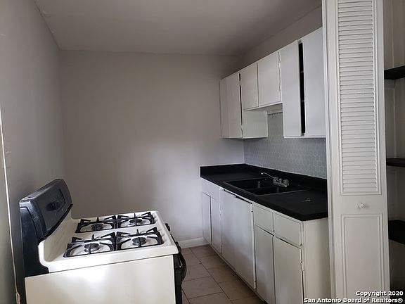 5th image of 5511 Little Creek St