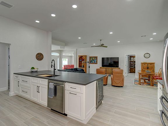 4th image of 8320 Amalfi Circle