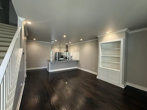 515 G St #124 Photo 1