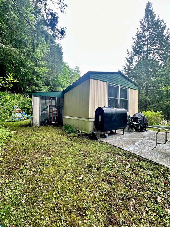 4 Reservoir Road, Brattleboro, VT - View 6