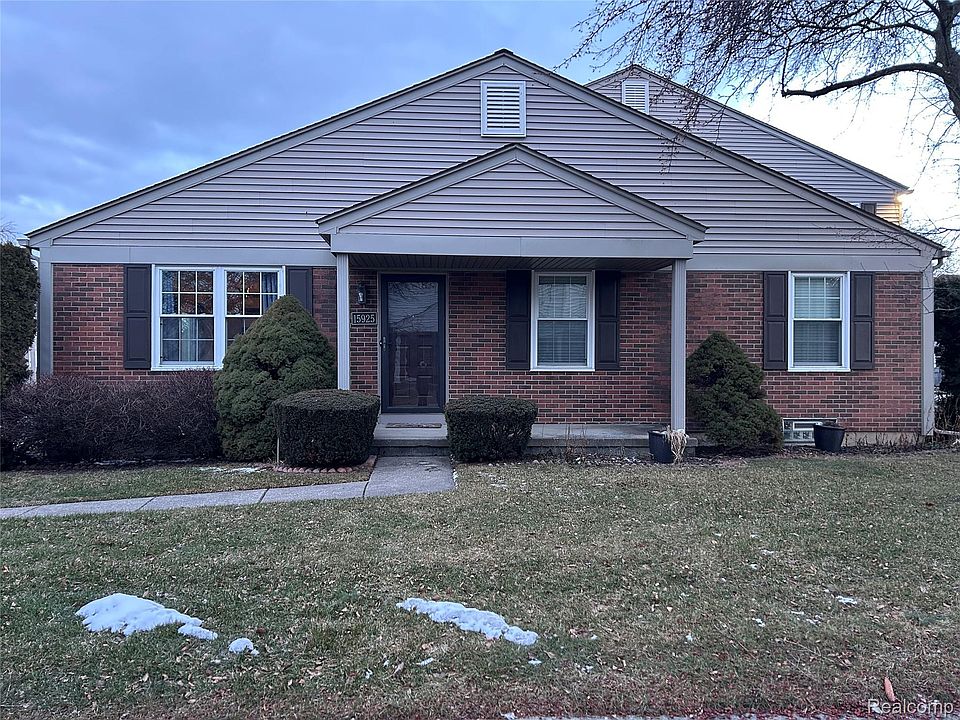1st image of 15925 N Franklin Dr #125