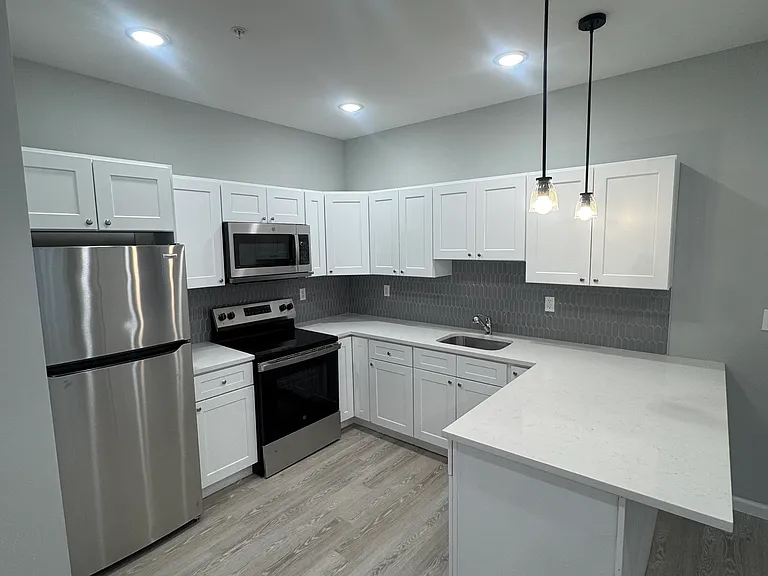 65-67 12th Ave #102 — Photo 1