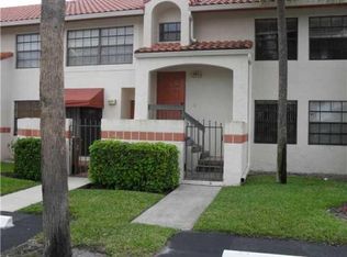 606 Freedom Ct, Deerfield Beach, FL 33442