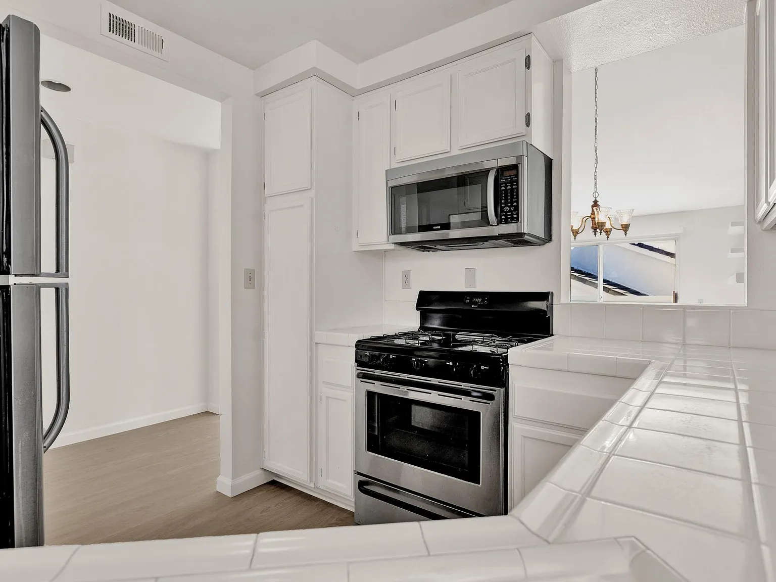 13322 Tiverton Rd — Photo 2