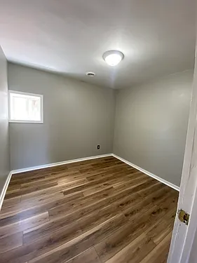 719 Alexandria St — Photo 3
