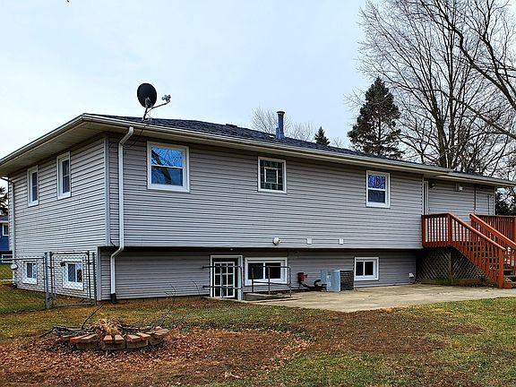 2nd image of 1019 Wellman Ave