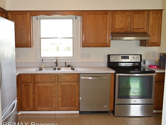 3rd image of 11381 Crest Ln S