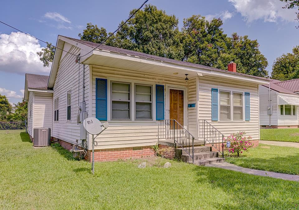 1st image of 913 National St