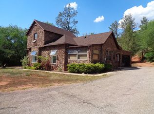 2244 Minnekahta Ave, Hot Springs, SD 57747