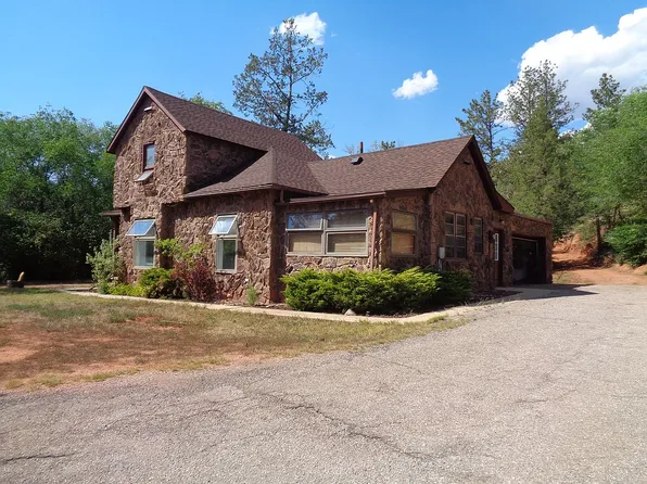 2244 Minnekahta Ave, Hot Springs, SD 57747