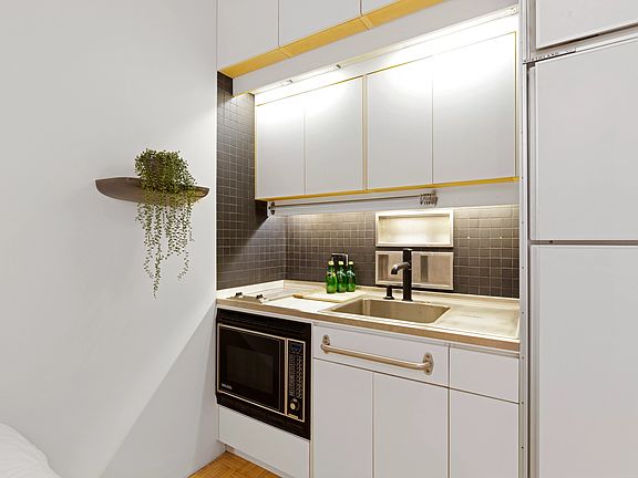 4th image of 344 W 12th St Office 1-E