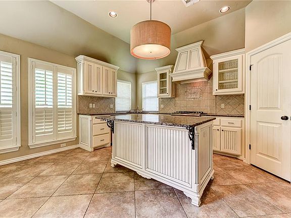 4th image of 15516 Wood Creek Ln