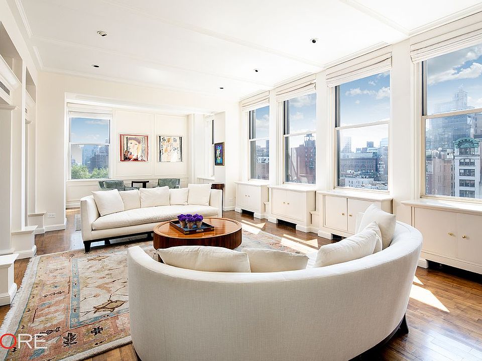 1st image of 105 E 29th St #8