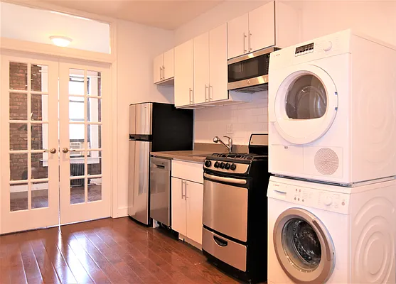 Rented by Compass | media 14