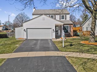 7032 Buckingham Cir, Woodridge, IL 60517