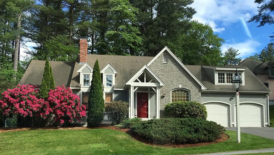 1st image of 10 Foxwood Dr
